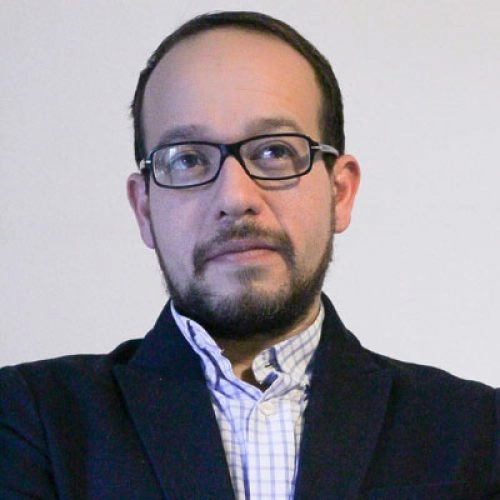 Dr. Cesar Jayaro